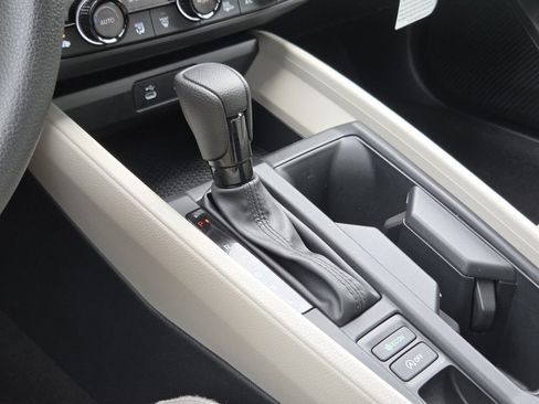 Certified 2025 Honda Accord SE image 32