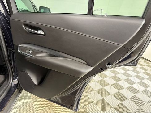 Used 2023 Cadillac XT4 Premium Luxury image 16