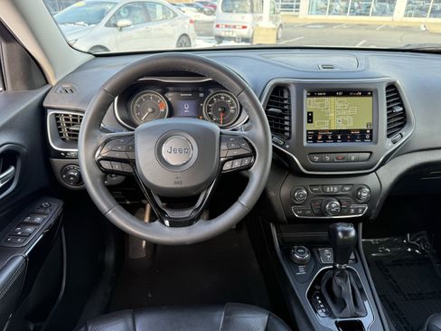 Used 2023 Jeep Cherokee Altitude Lux image 17