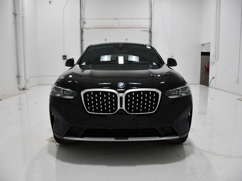 Used 2023 BMW X4 xDrive30i w/ Premium Package image 2