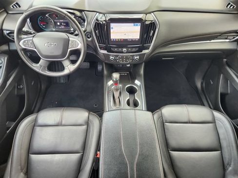 Used 2022 Chevrolet Traverse RS FWD image 28