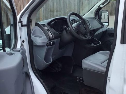 Used 2017 Ford Transit 150 XL image 13