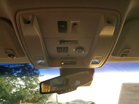 Used 2016 Cadillac Escalade Luxury image 42