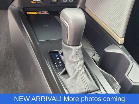 Used 2025 Toyota Camry SE FWD image 19