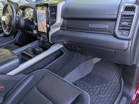 Used 2022 RAM 1500 Laramie AWD/4WD image 32