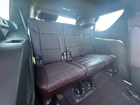 Used 2021 Cadillac Escalade Sport Platinum w/ LPO, ONYX Package AWD/4WD image 35