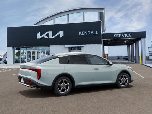 New 2026 Kia K4 LXS FWD image 6