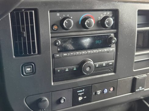 Used 2025 Chevrolet Express 2500 w/ Driver Convenience Package RWD image 8