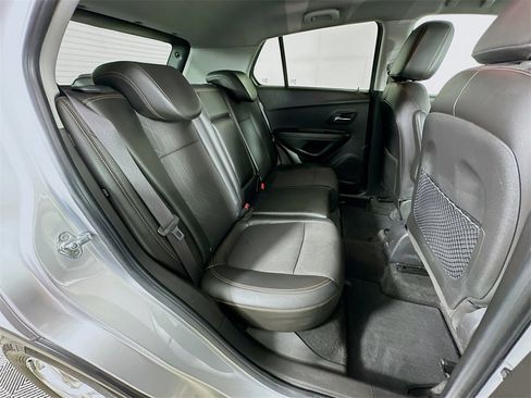 Used 2018 Chevrolet Trax LT w/ LT Convenience Package image 30