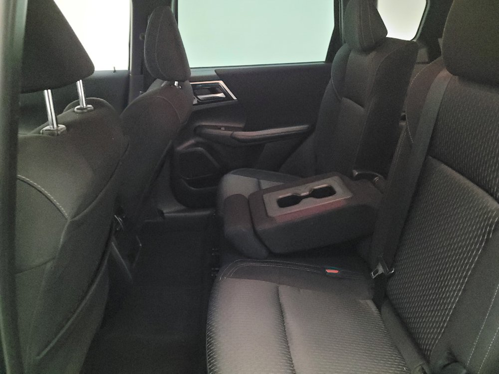 Used 2023 Mitsubishi Outlander ES FWD image 18