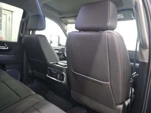 Used 2024 GMC Sierra 3500 SLT w/ SLT Premium Package image 14
