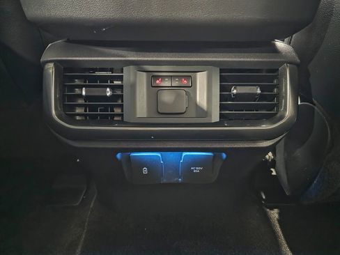 Used 2021 Ford F150 Lariat w/ Equipment Group 502A High image 40