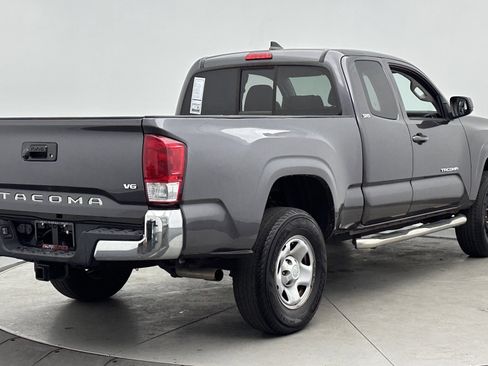 Used 2016 Toyota Tacoma SR5 RWD image 7