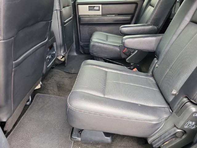 Used 2015 Ford Expedition Limited w/ Equipment Group 301A AWD/4WD image 18