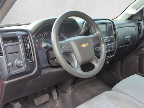 Used 2018 Chevrolet Silverado 1500 Custom w/ Custom Value Package RWD image 9