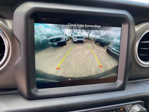 Used 2022 Jeep Wrangler Unlimited Rubicon 4xe w/ Cold Weather Group image 28