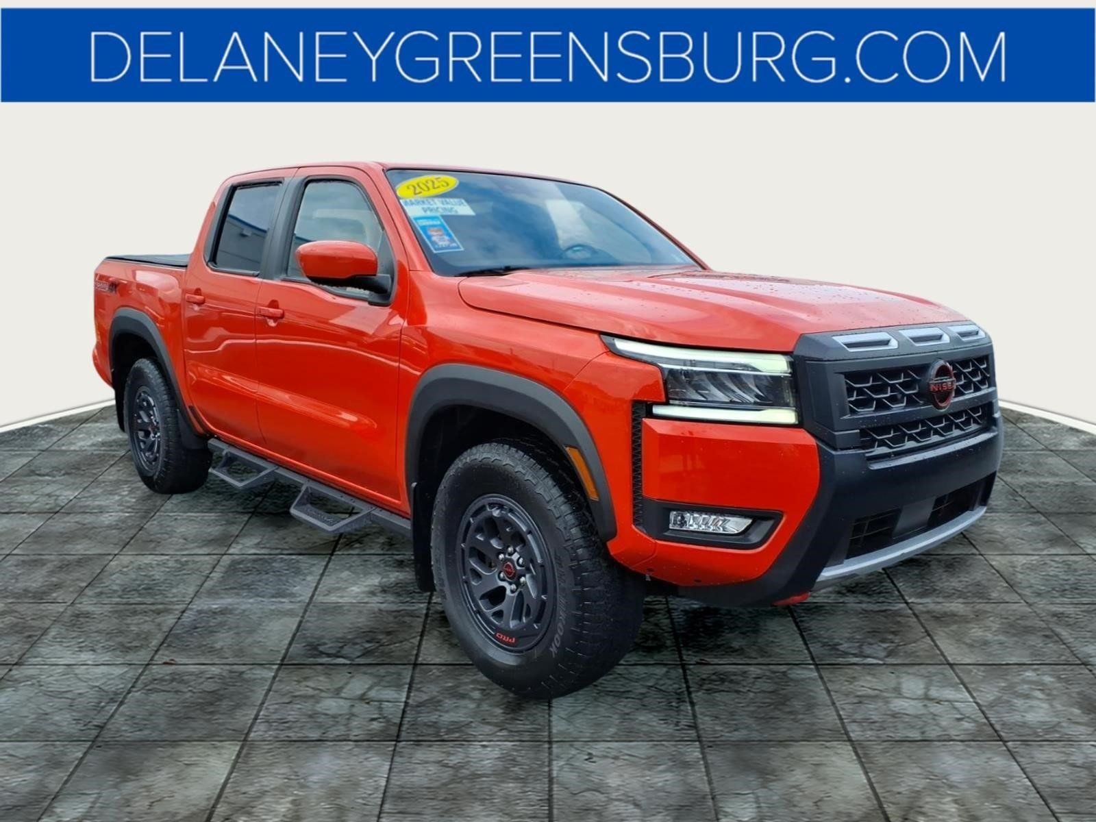 Used 2025 Nissan Frontier PRO-4X AWD/4WD image 1