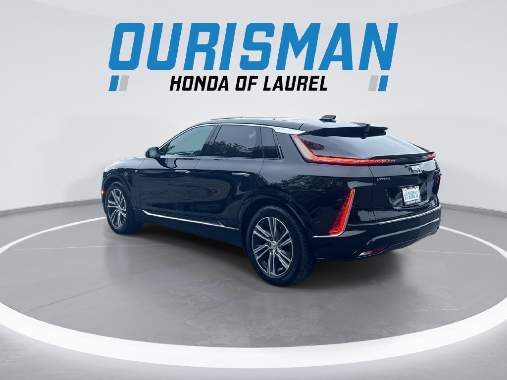 Used 2024 Cadillac Lyriq Luxury AWD/4WD image 6