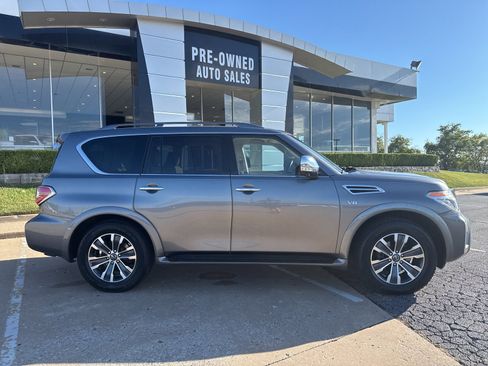 Used 2017 Nissan Armada SL image 2