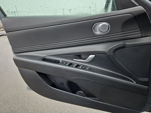 Used 2022 Hyundai Elantra SEL w/ Convenience Package image 20