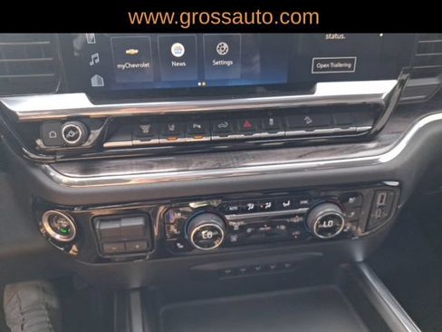 Used 2024 Chevrolet Silverado 2500 LTZ w/ LTZ Convenience Package AWD/4WD image 18