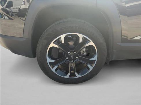 Used 2025 Chevrolet Equinox LT image 30