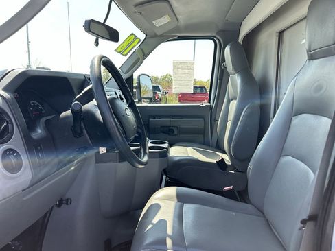 Used 2018 Ford E-350 and Econoline 350 Super Duty w/ Power Windows & Locks Group RWD image 18