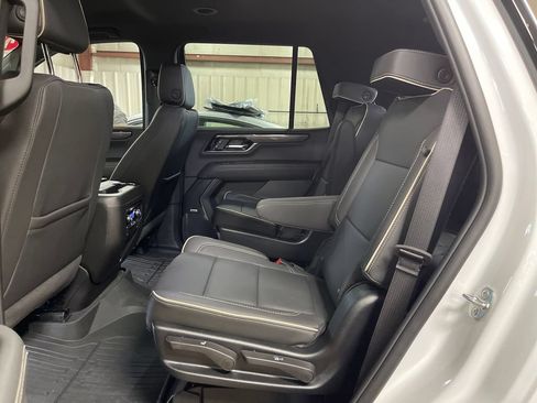 Used 2026 GMC Yukon Elevation AWD/4WD image 23
