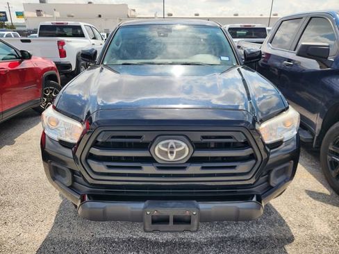 Used 2018 Toyota Tacoma SR w/ SR Convenience Package RWD image 2