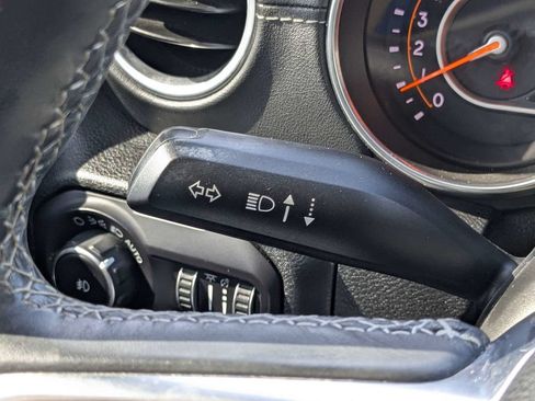 Used 2018 Jeep Wrangler Unlimited Sahara AWD/4WD image 24