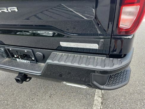 New 2026 GMC Sierra 1500 Elevation image 4