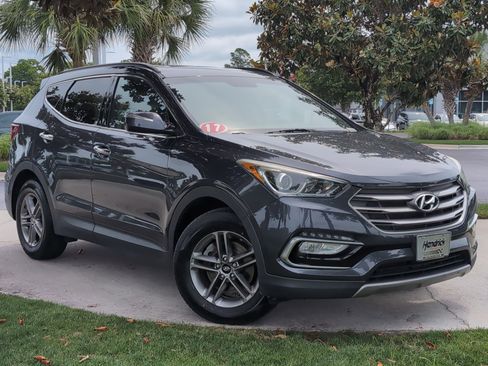 Used 2017 Hyundai Santa Fe Sport AWD/4WD image 2