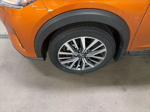 Used 2023 Nissan Kicks SV w/ Exterior Package image 3