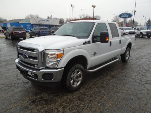 Used 2013 Ford F250 4x4 Crew Cab Super Duty image 3