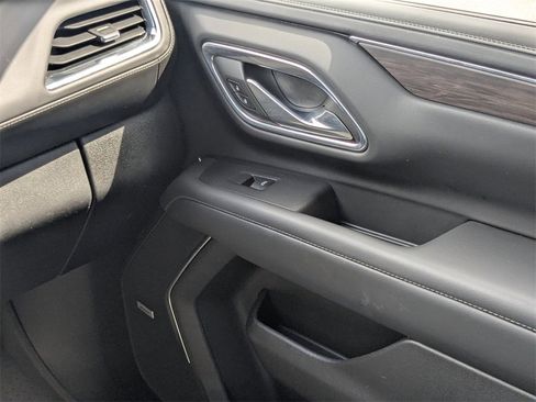 Certified 2023 Chevrolet Tahoe Z71 w/ Luxury Package image 15