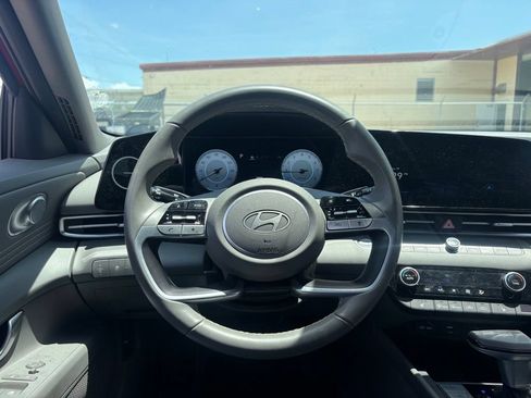 Used 2025 Hyundai Elantra SEL FWD image 18