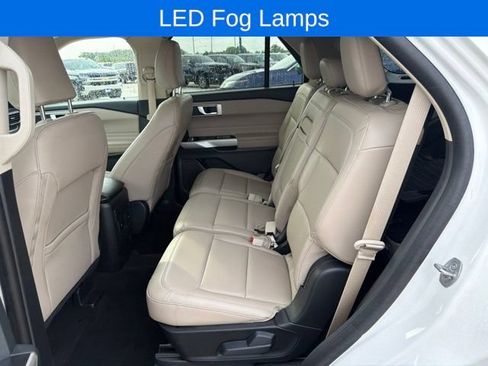 Used 2024 Ford Explorer XLT w/ Equipment Group 202A AWD/4WD image 17
