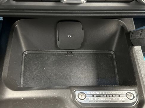 Used 2023 Ford Bronco Wildtrak image 15