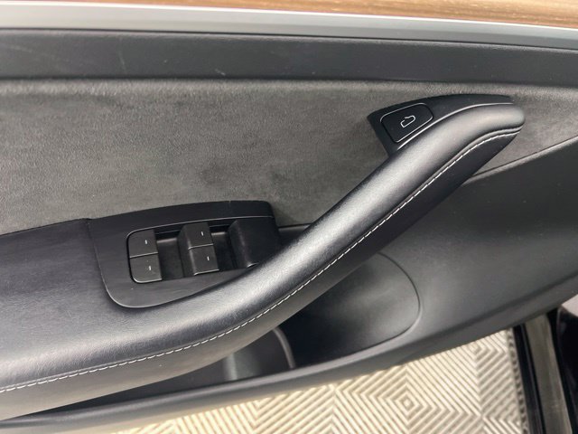 Used 2023 Tesla Model 3 Standard Range RWD image 13