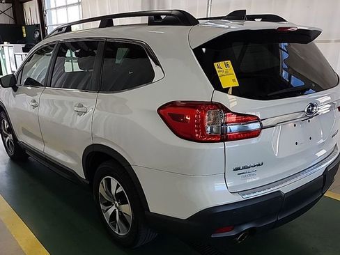 Used 2022 Subaru Ascent Premium w/ Convenience Package AWD/4WD image 3
