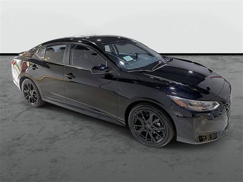 Used 2025 Nissan Sentra SR w/ Midnight Edition FWD image 5