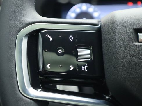 Certified 2023 Land Rover Range Rover Evoque R-Dynamic SE image 11