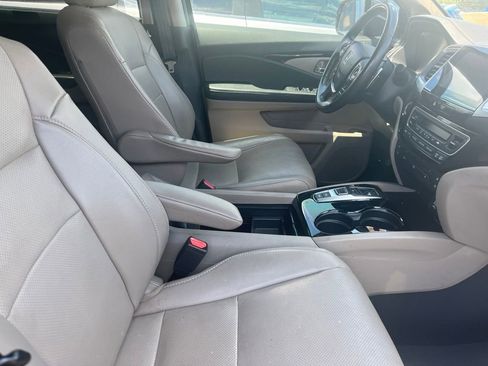 Used 2016 Honda Pilot Elite image 4