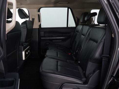 Used 2023 Ford Expedition Max XLT image 18