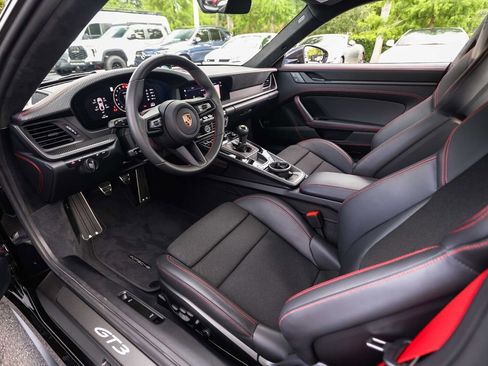 Used 2026 Porsche 911 GT3 RWD image 41