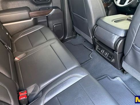 Certified 2021 GMC Sierra 1500 SLT w/ X31 Off-Road Package AWD/4WD image 17