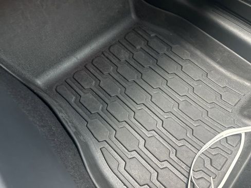 Used 2021 Mercedes-Benz GLB 250 GLB 250 image 17