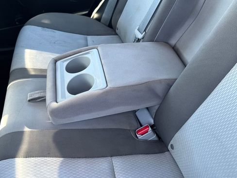 Used 2017 Toyota Corolla LE image 30