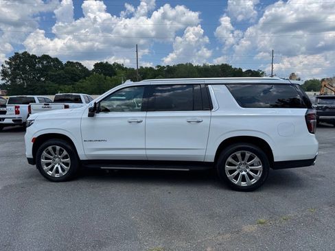 Used 2021 Chevrolet Suburban Premier w/ Premium Package AWD/4WD image 4