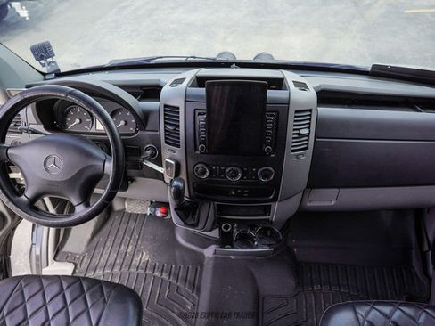 Used 2012 Mercedes-Benz Sprinter 3500 image 23